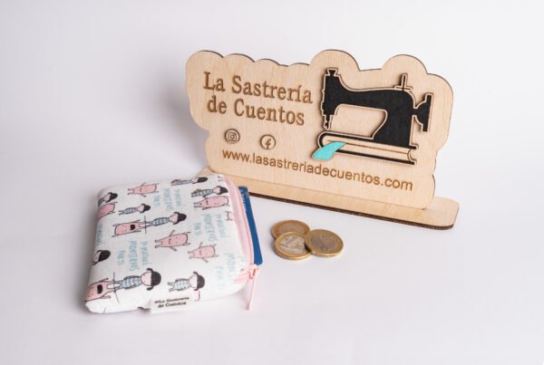 Monedero / Tarjetero acolchado "Yo mataré monstruos por tí"