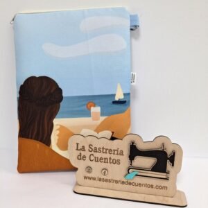 Funda de libro / Tablet "Leyendo en la playa" (27 x 18 cm)