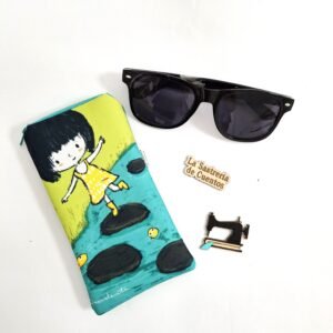 Funda de gafas "niña saltando en el rio"