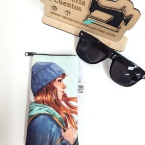 Funda de gafas impermeable LA MONTAÑERA diseño de Esther Gili