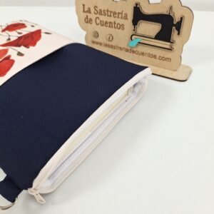 Funda de libro / Tablet impermeable AMAPOLAS de Marialu Gili